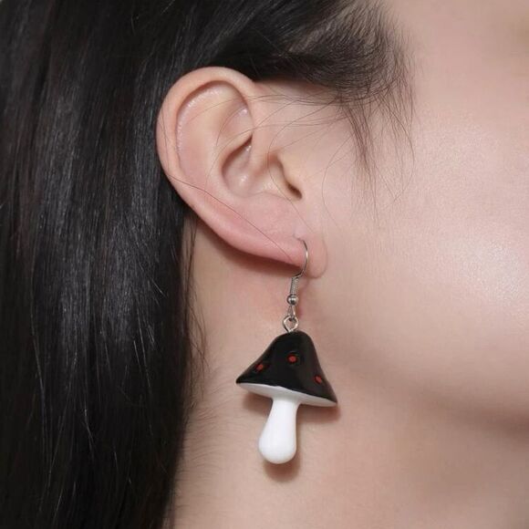 Black and red mushroom dangle earrings, fairycore, cottagecore - Picture 1 of 3